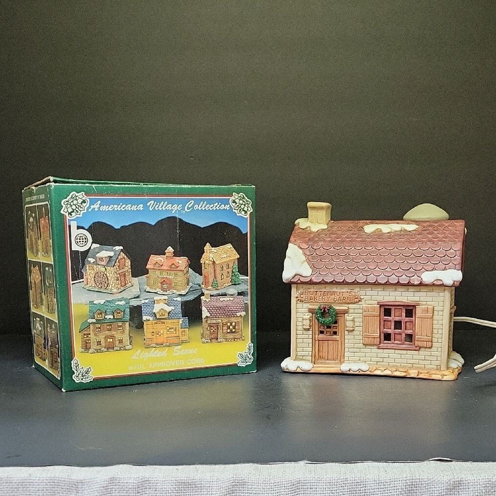 Brinn's Village of Dickens Era,Butternut's Bakery Barn, 1987 Vintage,Lighted
